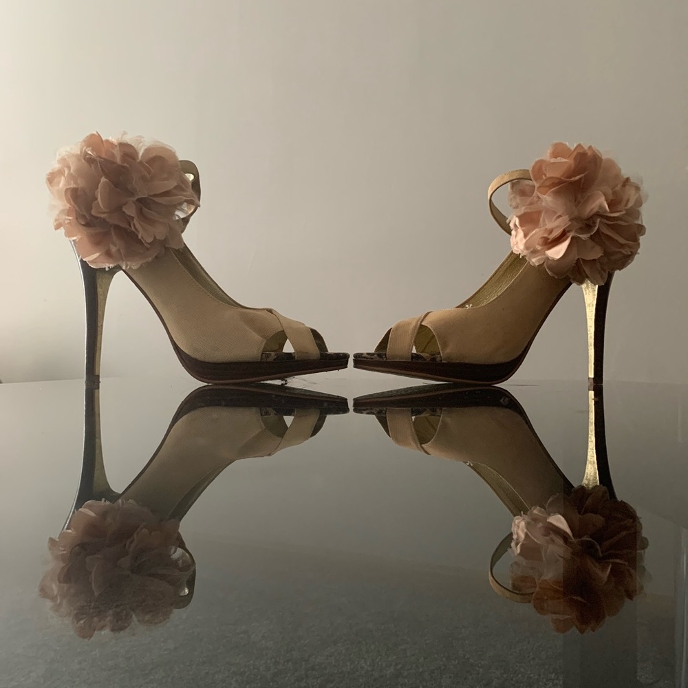 Beverly Feldman Pumps